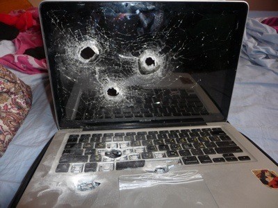 Erschossenes MacBook